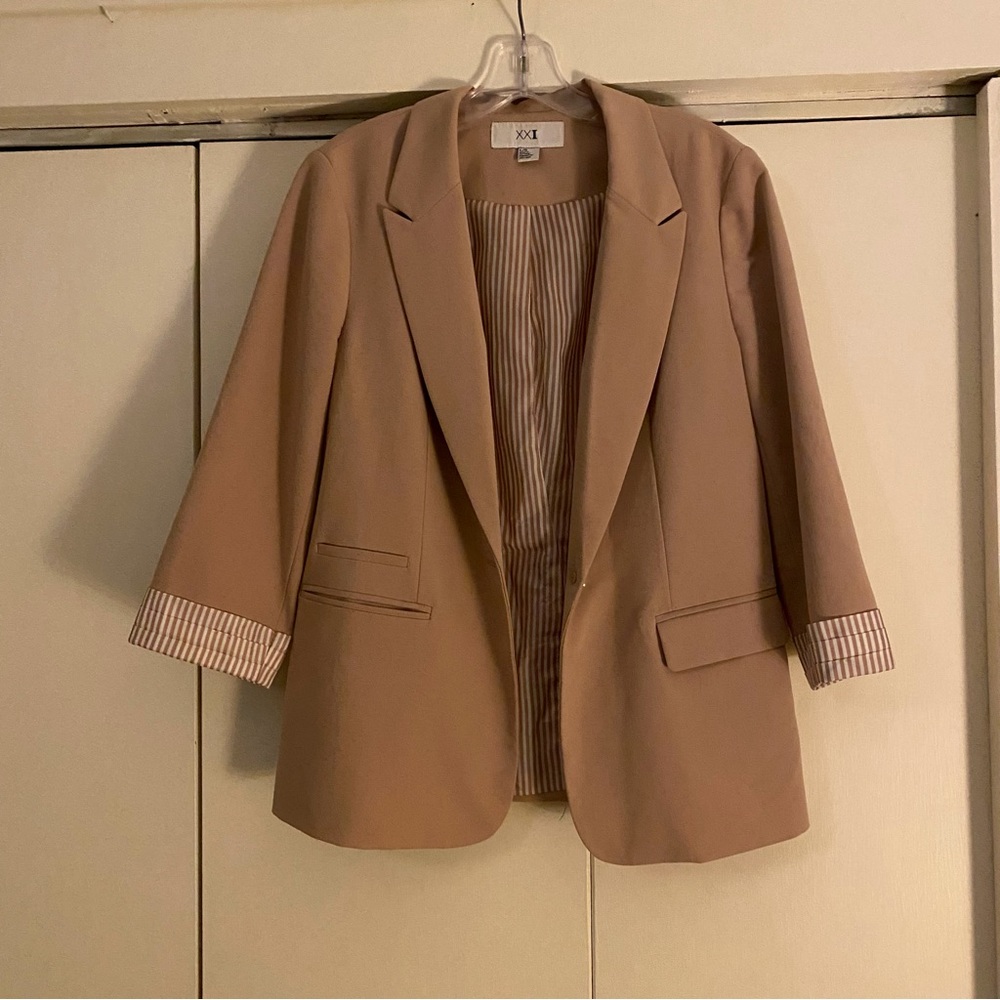 💥 Forever 21 tan single breasted jacket